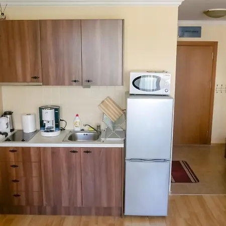 Apartment Уютен Апартамент За 4 Човека В Центъра На Черноморец,К-С Марина Хил - Апартамент 